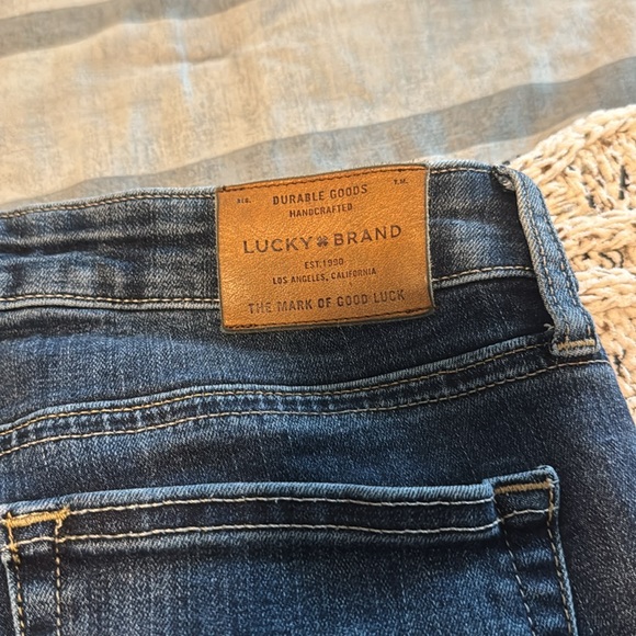 Lucky Lolita Crop Jeans - Picture 7 of 7